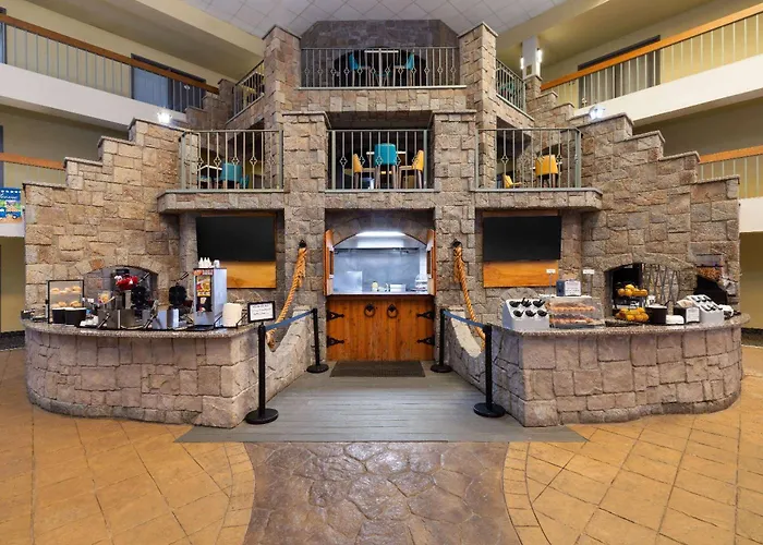 Baymont By Wyndham Shakopee Hotel