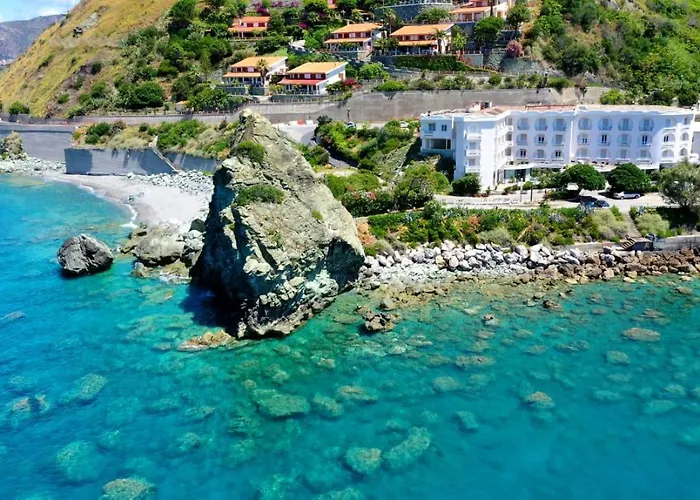 Hotel Ristorante La Scogliera