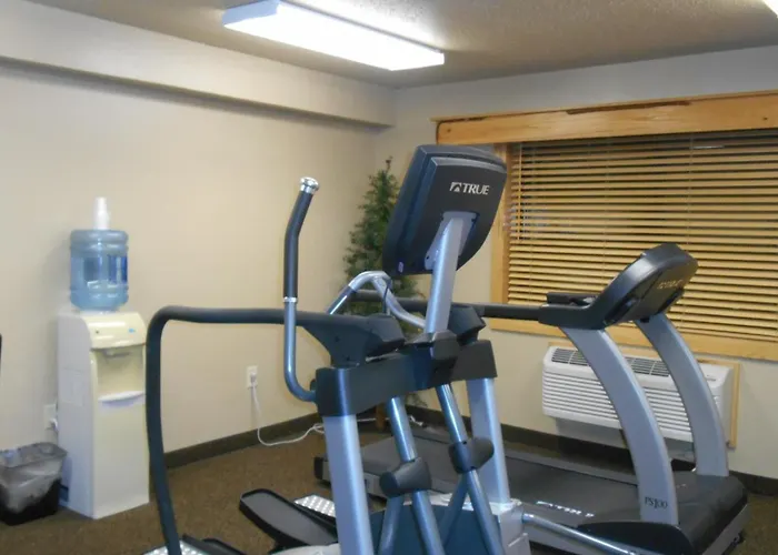 Oswego Hotels