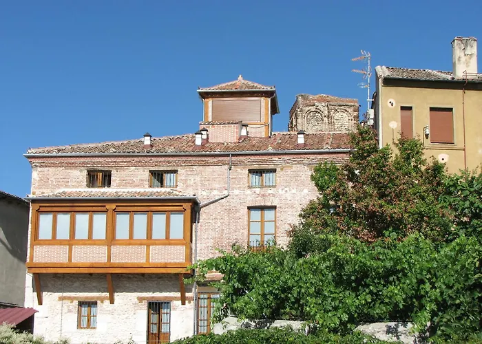 Aparthotel Santa Marina Cuéllar