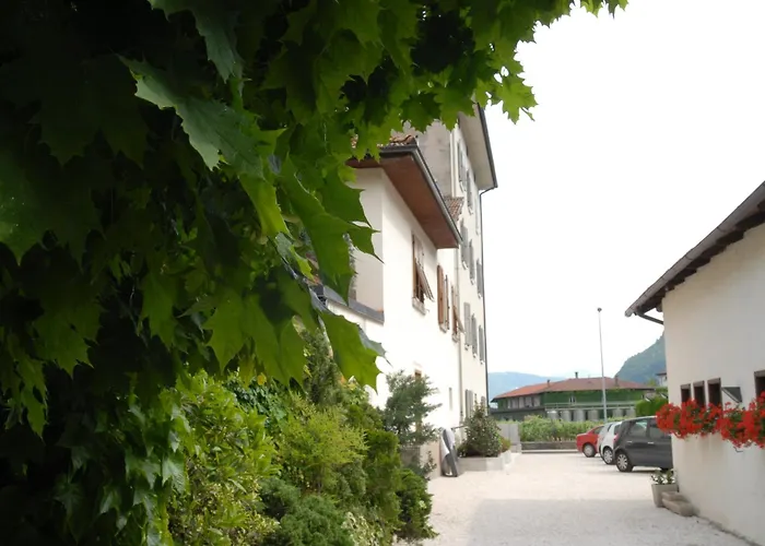 Hotels in Mezzolombardo