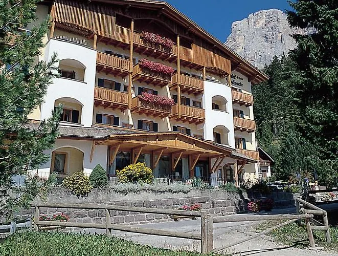 Hotel Jolanda San Martino Di Castrozza
