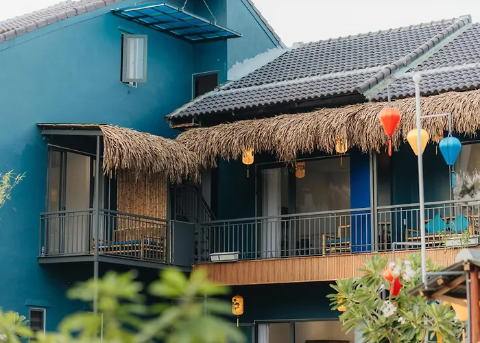 Hotels in An Bàn