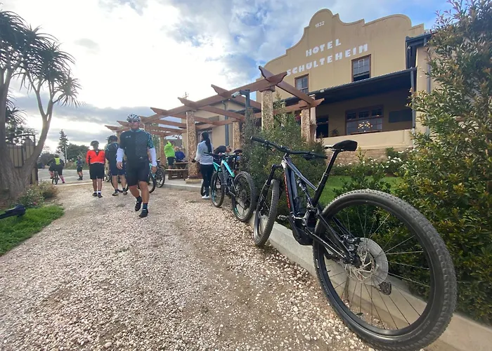 Uniondale (Western Cape) Hotels