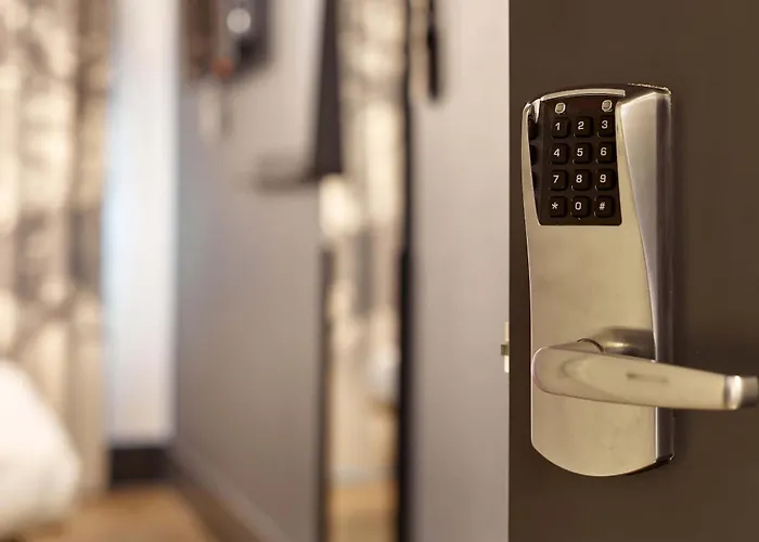 B&B HOTEL Grenoble Centre Verlaine