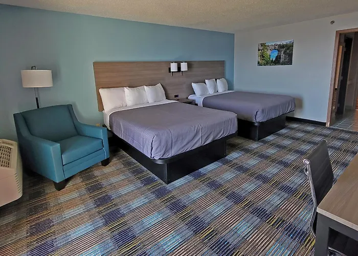 Americinn By Wyndham Saint Ignace Lakefront
