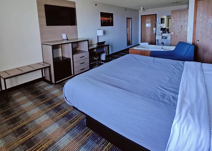 Americinn By Wyndham Saint Ignace Lakefront