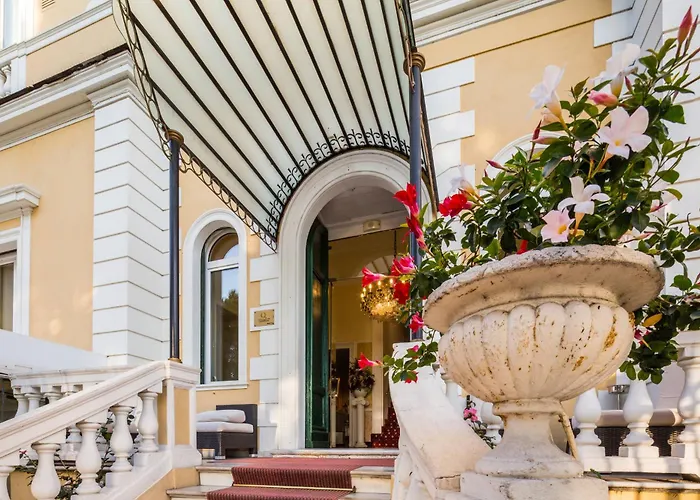 Ena Hotel