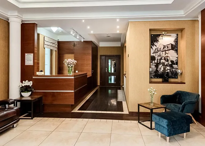 Hotel Na Uboczu Warschau