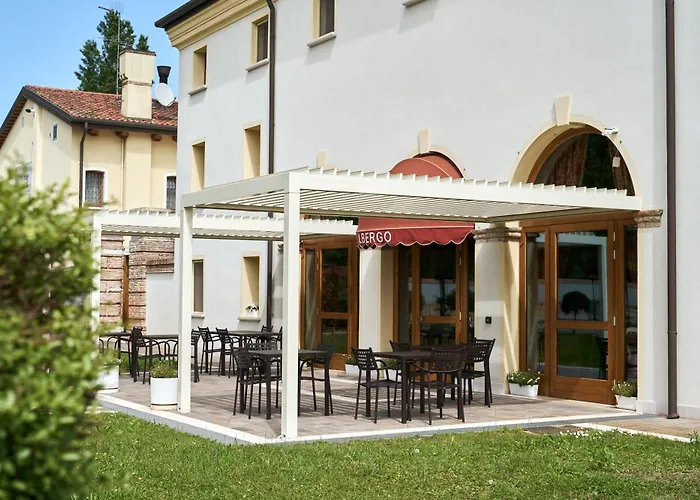 Campagna Lupia Hotels
