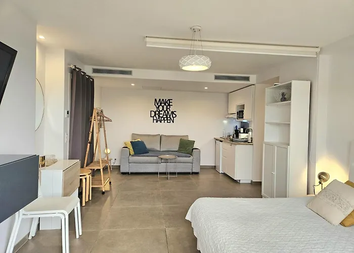 Twenty Rent