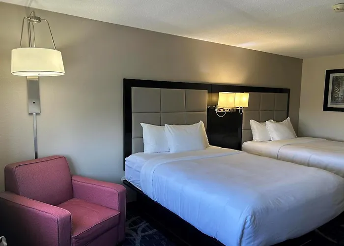 Liverpool Hotels With Pool