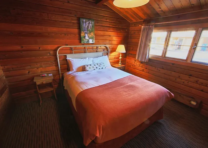 Jasper House Bungalows