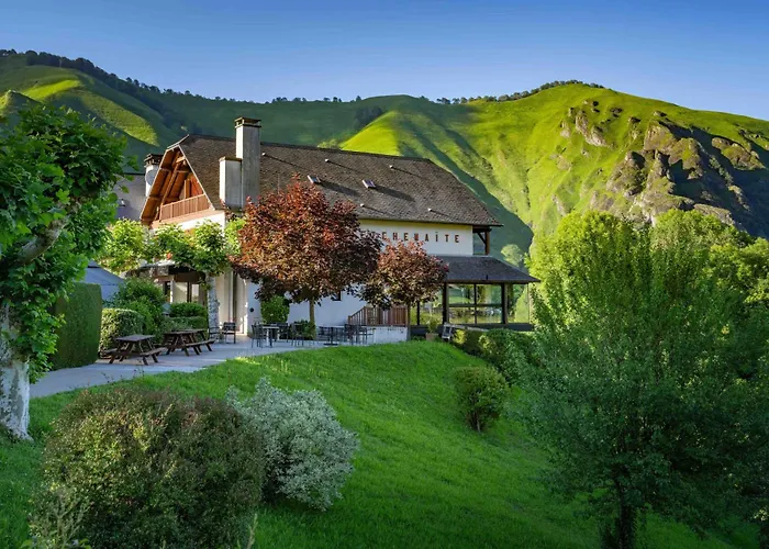 Hôtels à Larrau