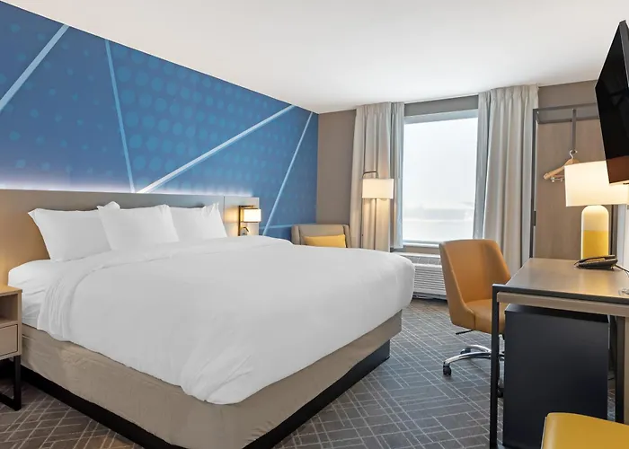 Mountain Grove Hotels