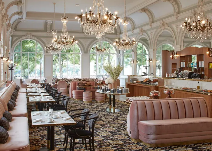 Best 15 Spa Hotels in Versailles for a Relaxing Getaway