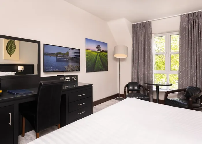 Moville Hotels