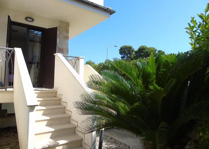 Homiday - Residence Micaene Pineto