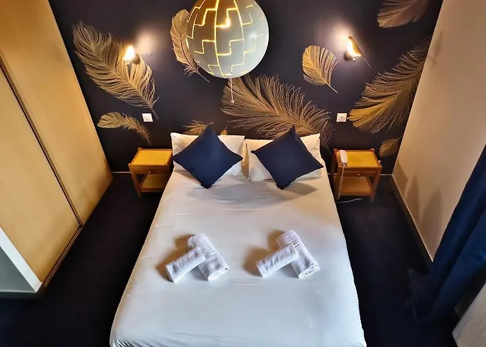 Hotels in Locronan
