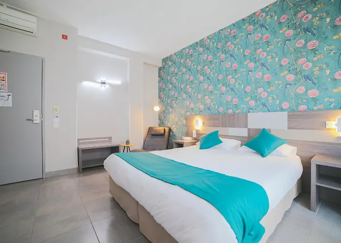 Holidays & Work Hotel Sanary-sur-Mer