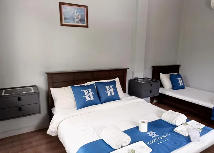 Hotels in Coron