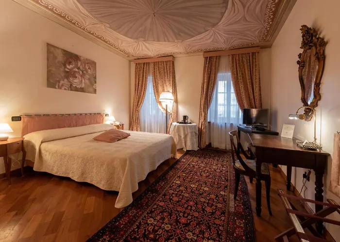 Bed and Breakfast Palazzo Finati Alba 