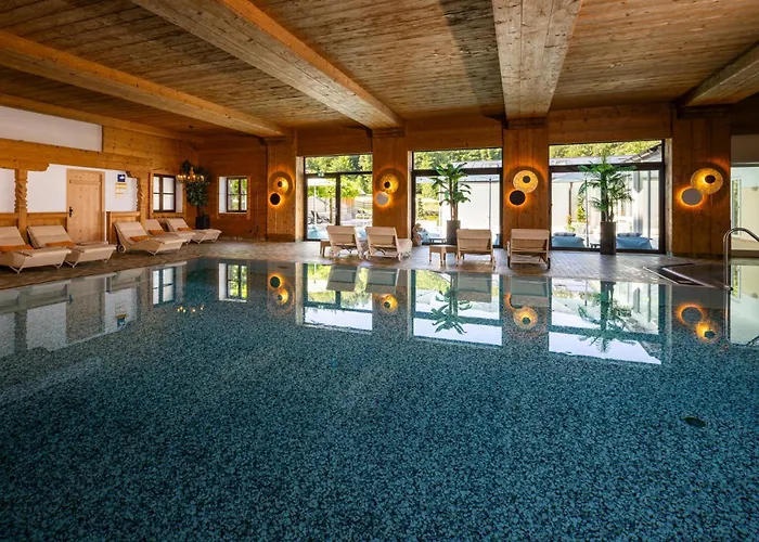 Alm-&Wellnesshotel Alpenhof