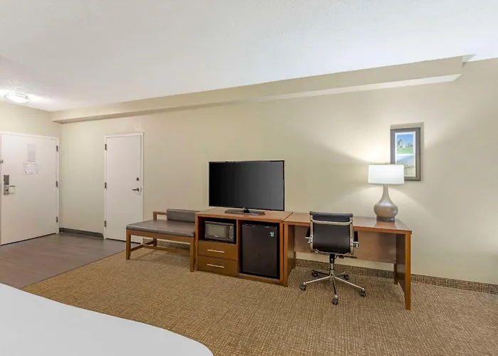 Comfort Inn Meridian - Bonita Lakes