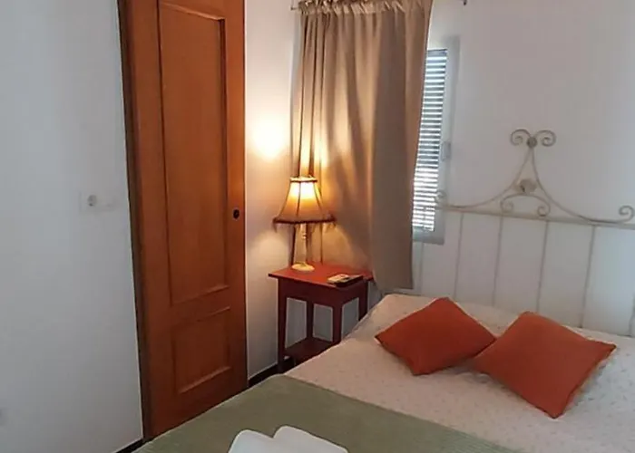 Rocio Rooms