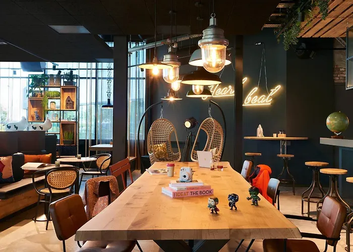 Moxy Amsterdam Schiphol Airport Hotel Hoofddorp