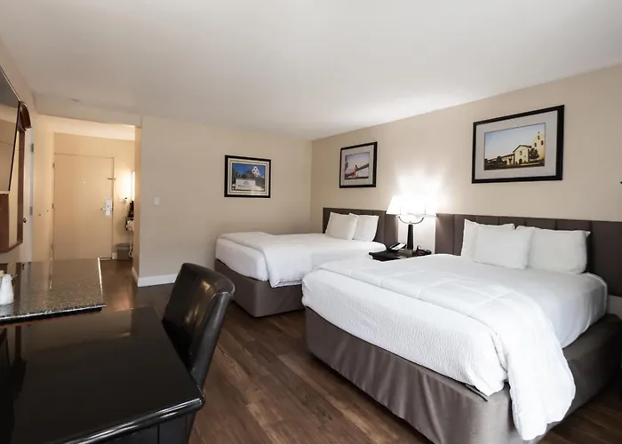 King Frederik Inn Solvang