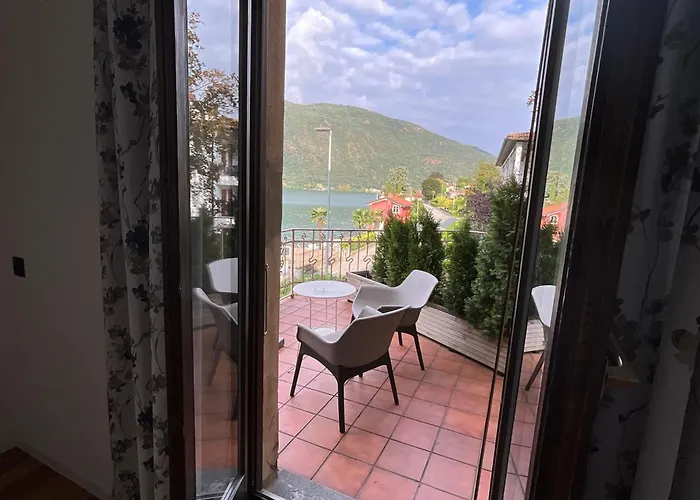 Hotels in Morcote