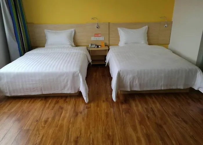 Wuzhishan Hotels