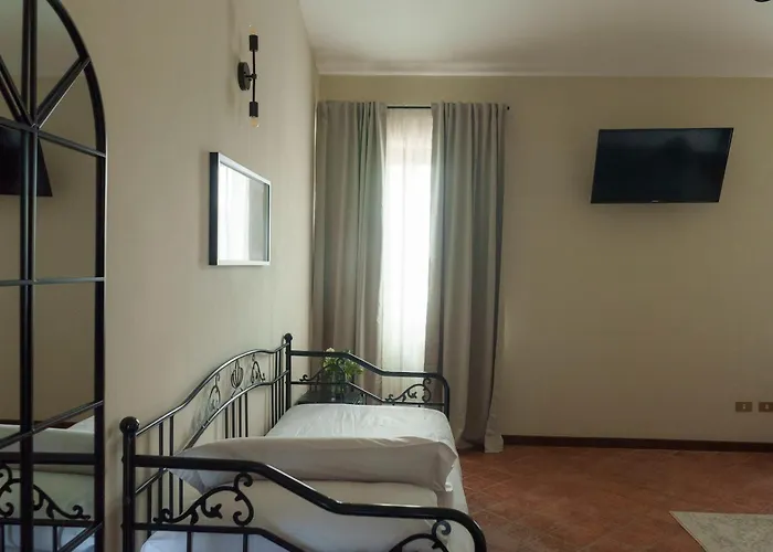 Paliano Hotels