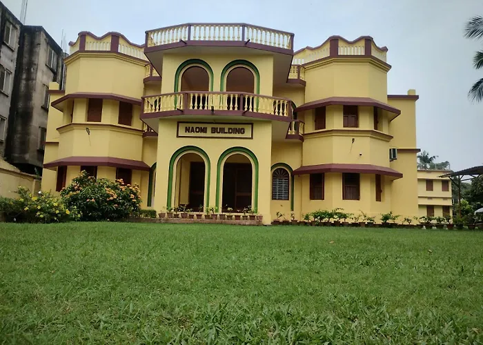 Puri Hotels