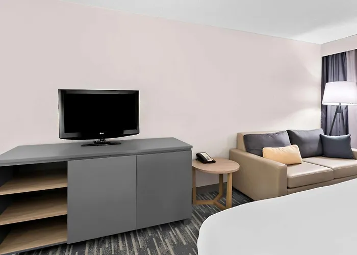 Cayce Hotels