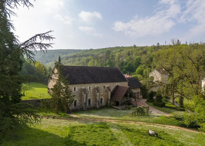 La Bussiere-sur-Ouche Hotels