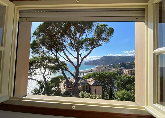 Hotel Punta Est Finale Ligure