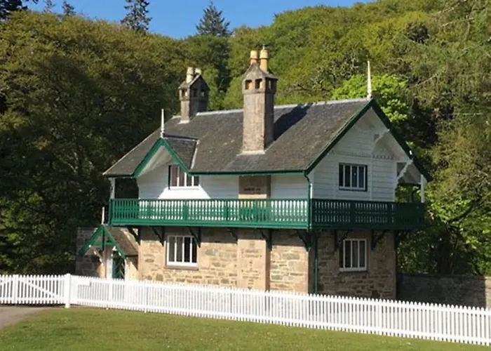 Ballindalloch Hotels