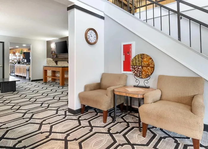 Quality Inn & Suites Mayo Clinic Area Rochester