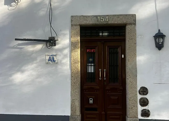 Avis Guesthouse Évora