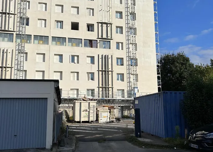 Merig'Home Chambre Bd Climatisee Dans Maison Avec Piscine Au Calme En Ville, Sdb & Toilettes Prives