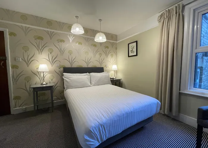 Newton House Oxford Hotel