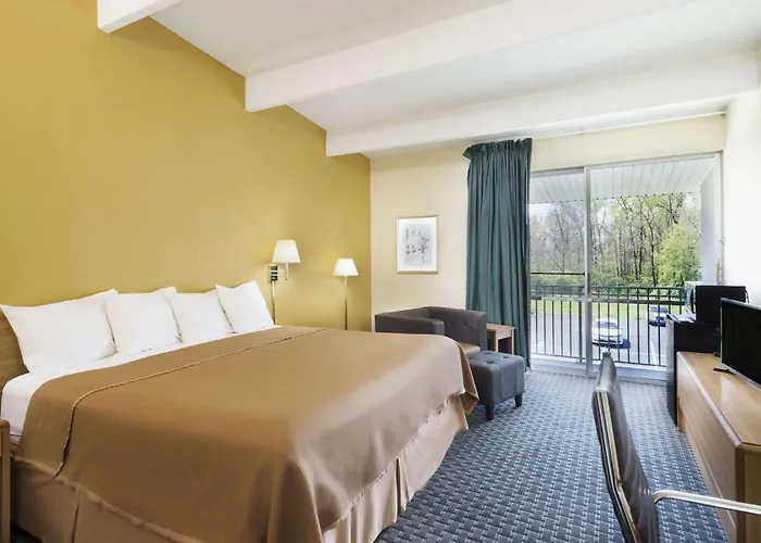 Howard Johnson By Wyndham Newburgh