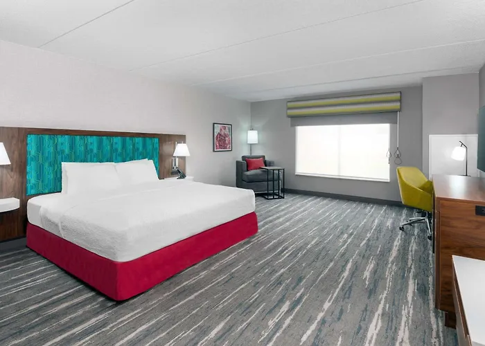 Hampton Inn & Suites Cleveland-Beachwood