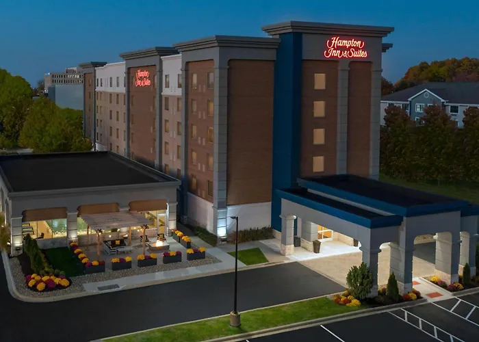 Beachwood Hotels With Pool