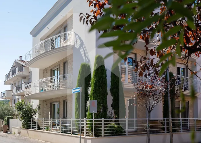 Homiday - Residence Bordopineta Pineto