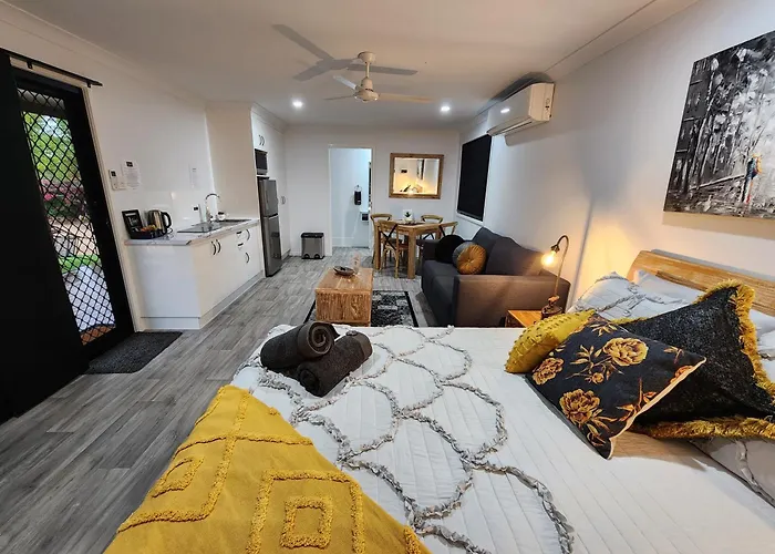 Chinchilla Hotels