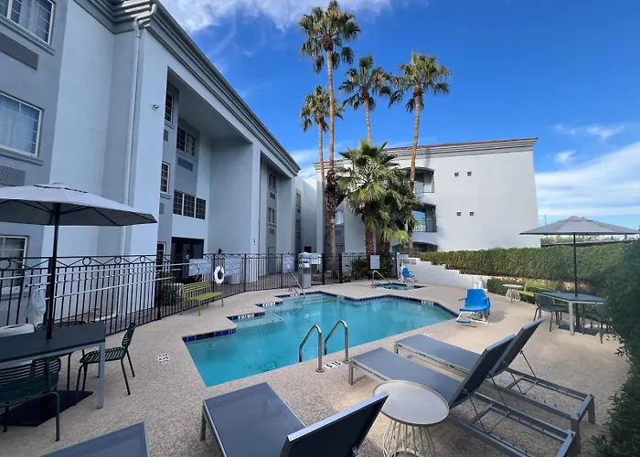 Best 3 Spa Hotels in Wickenburg for a Relaxing Getaway
