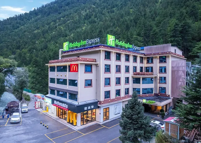 Jiuzhaigou Hotels
